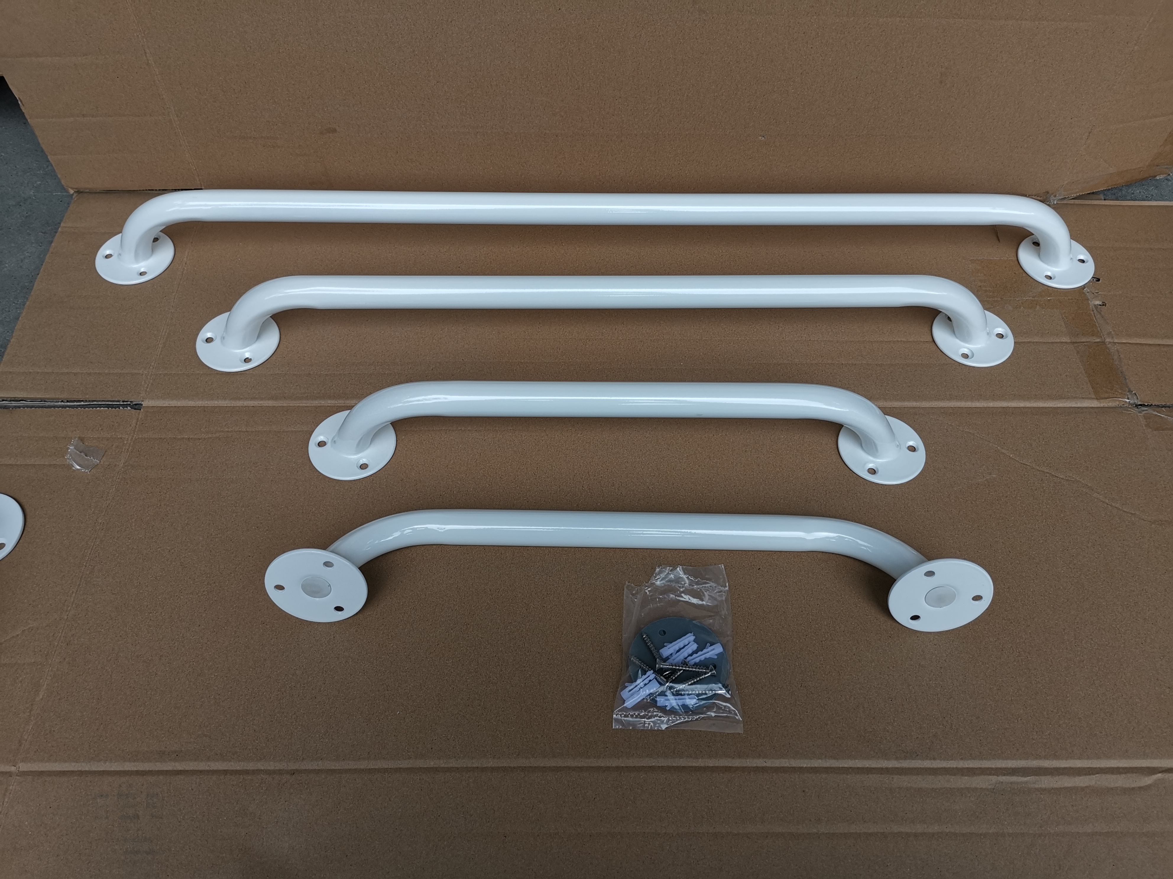 Haltegriff aus pulverbeschichtetem Stahl