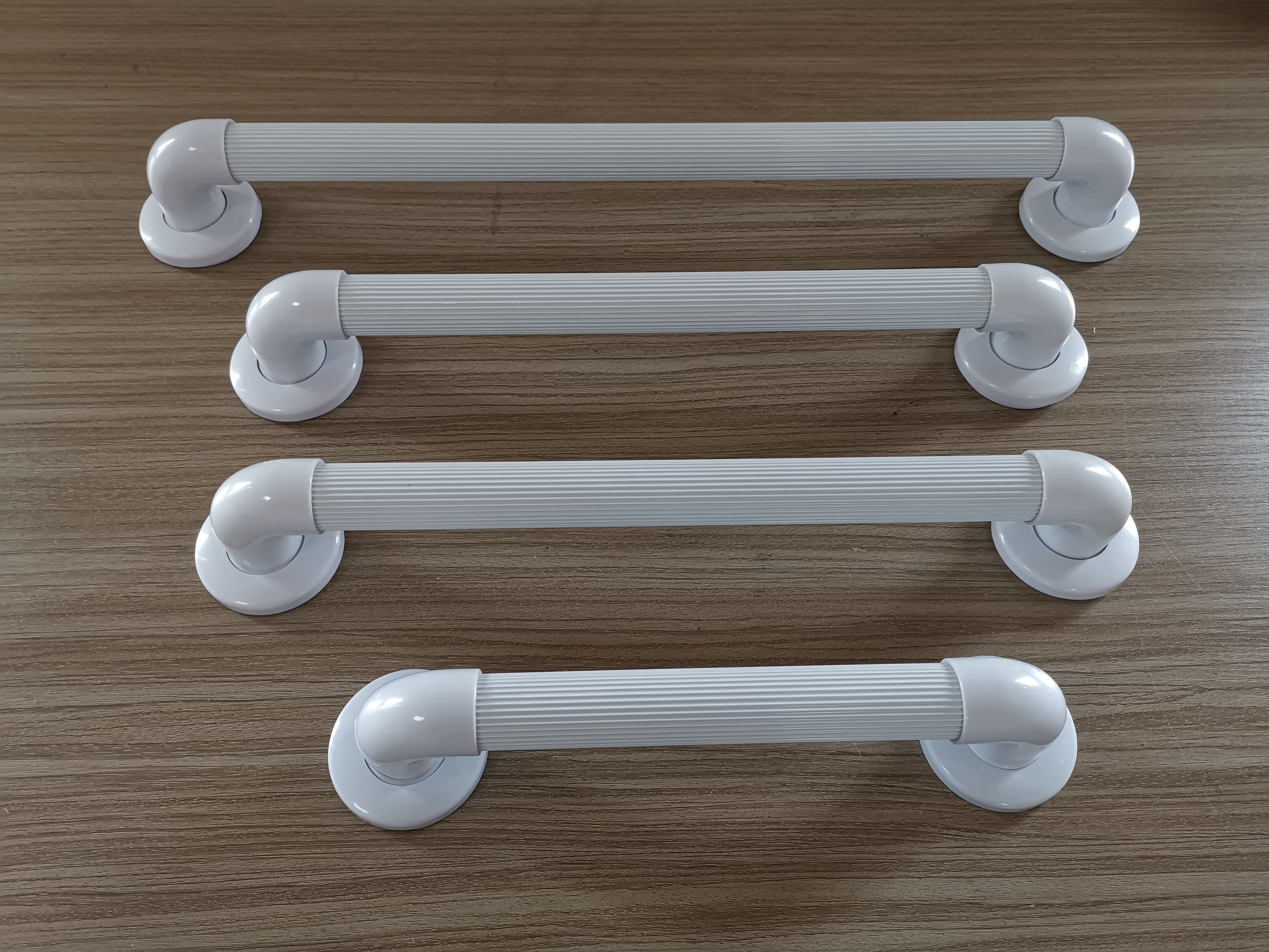 Haltegriff aus Kunststoff für die Dusche