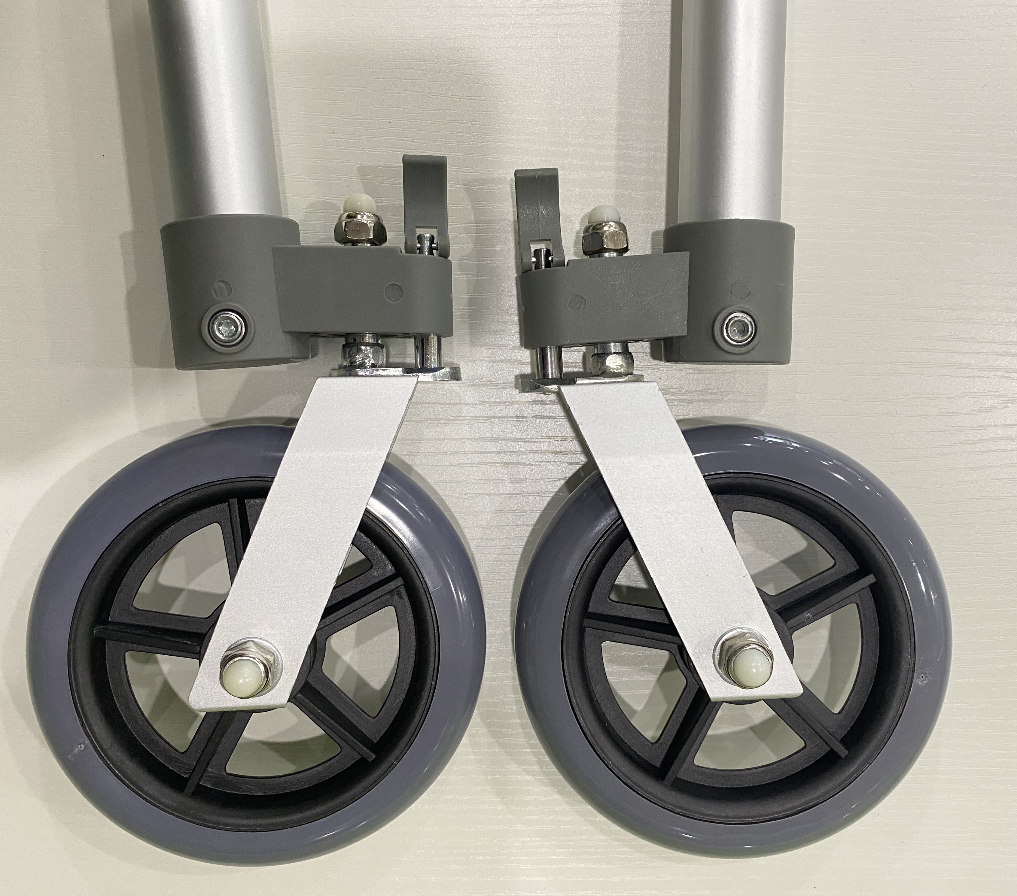 ウォーカー用 5 インチ回転ホイール