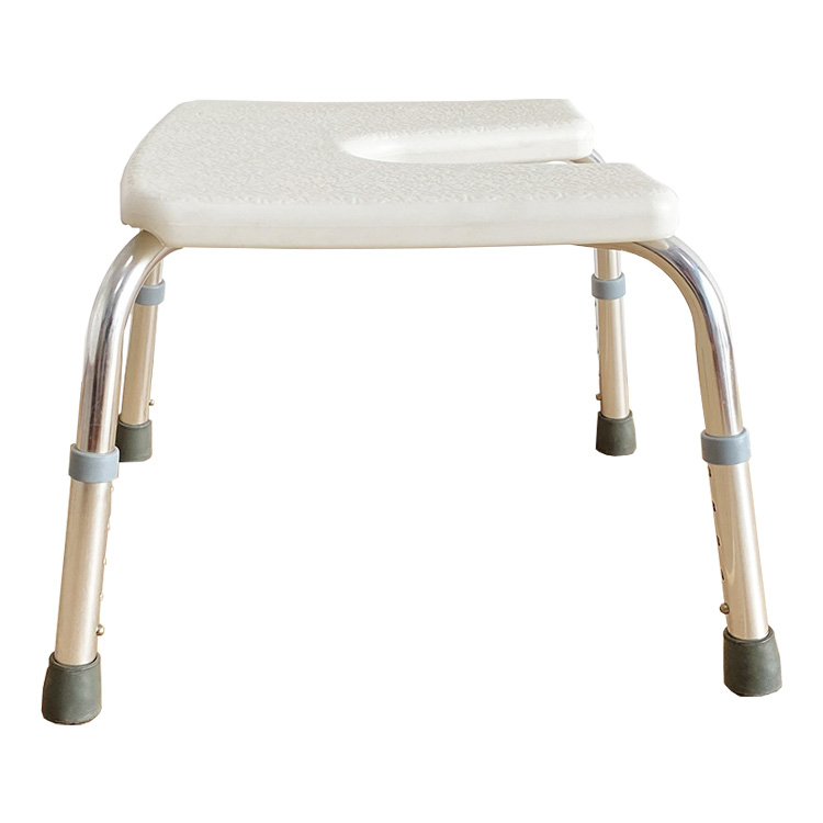 簡単にアクセスできるシャワーチェア