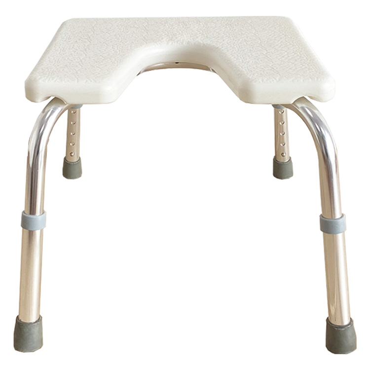 簡単にアクセスできるシャワーチェア