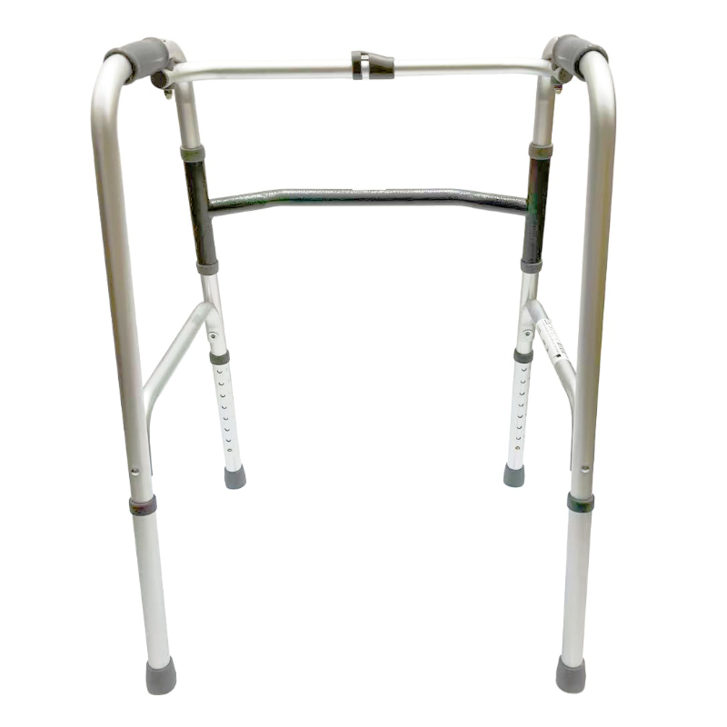 Andador dobrável simples; quatro pontas; acabamento prateado