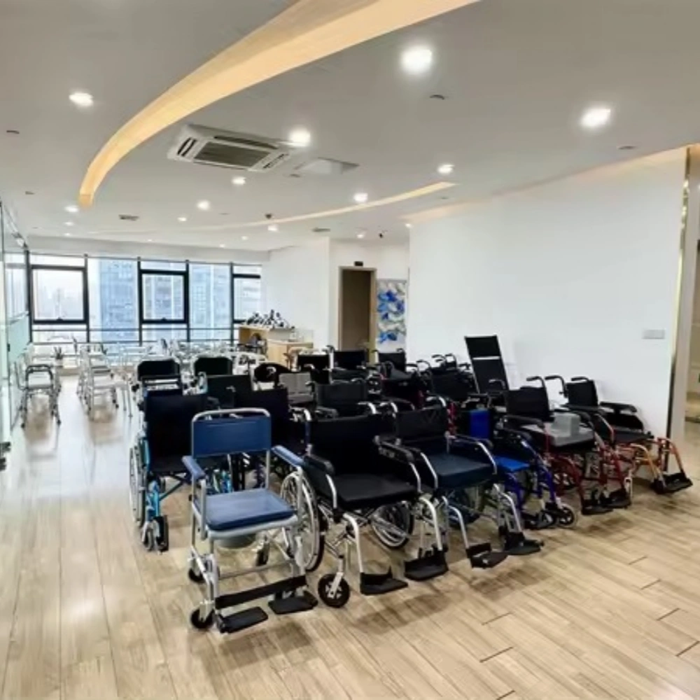 بيئة مكتبية وقاعة معارض