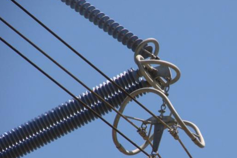 Carico a sbalzo di isolatori a palo