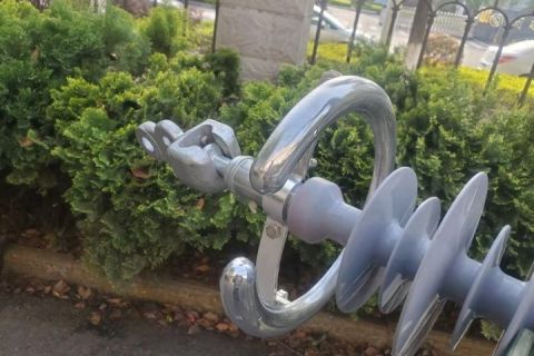 La minaccia di Corona all'isolamento polimerico