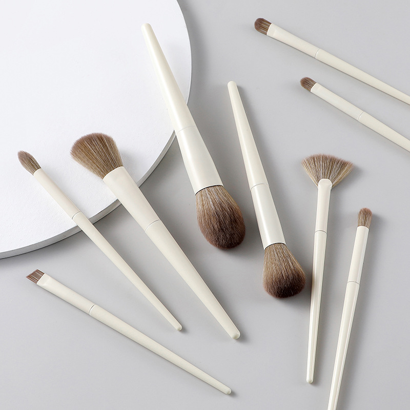 New Hot Selling 8 Pieces Pro Cosmetic Makeup Brushes Set