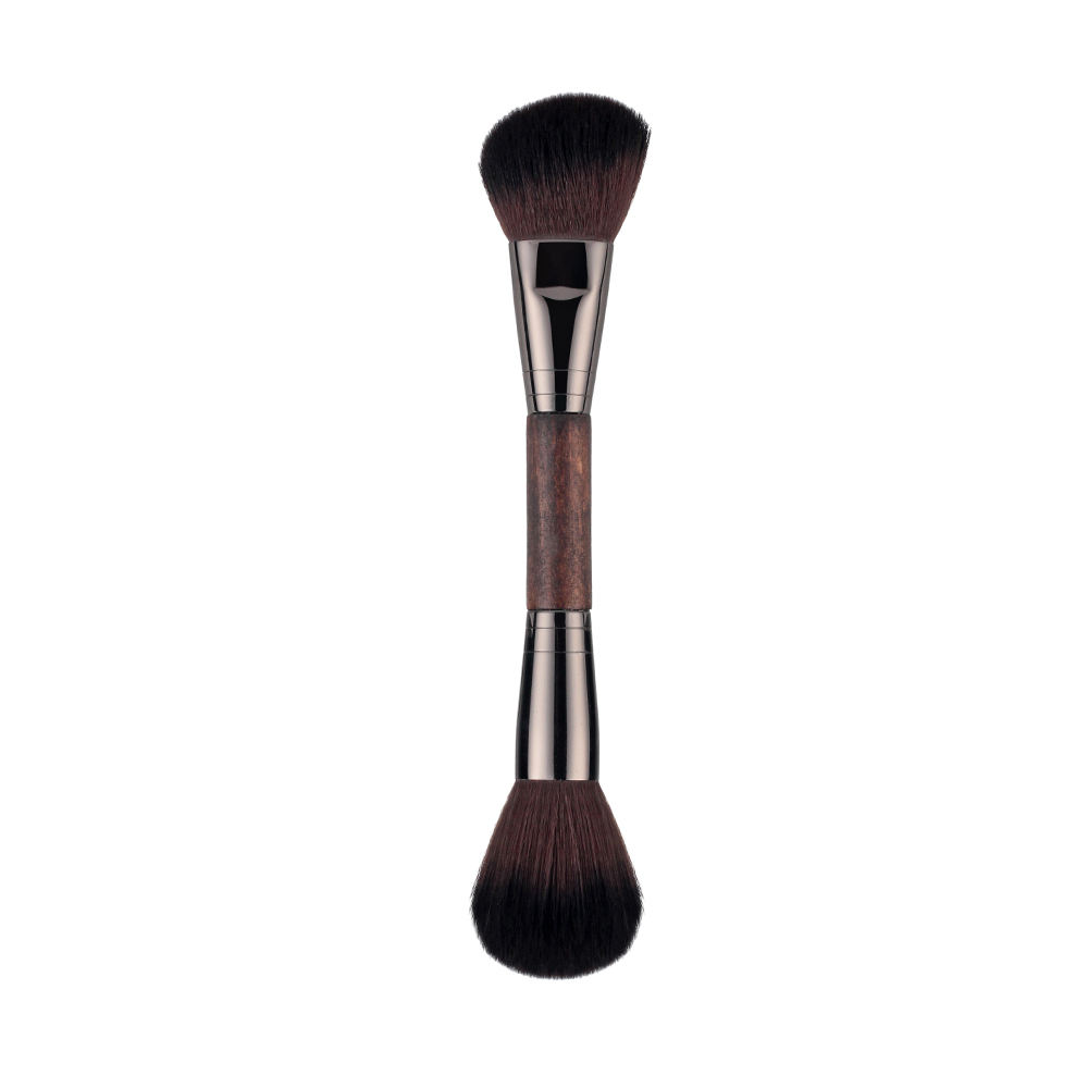 Creacent-shaped Contour Brush For Cream Bronzer