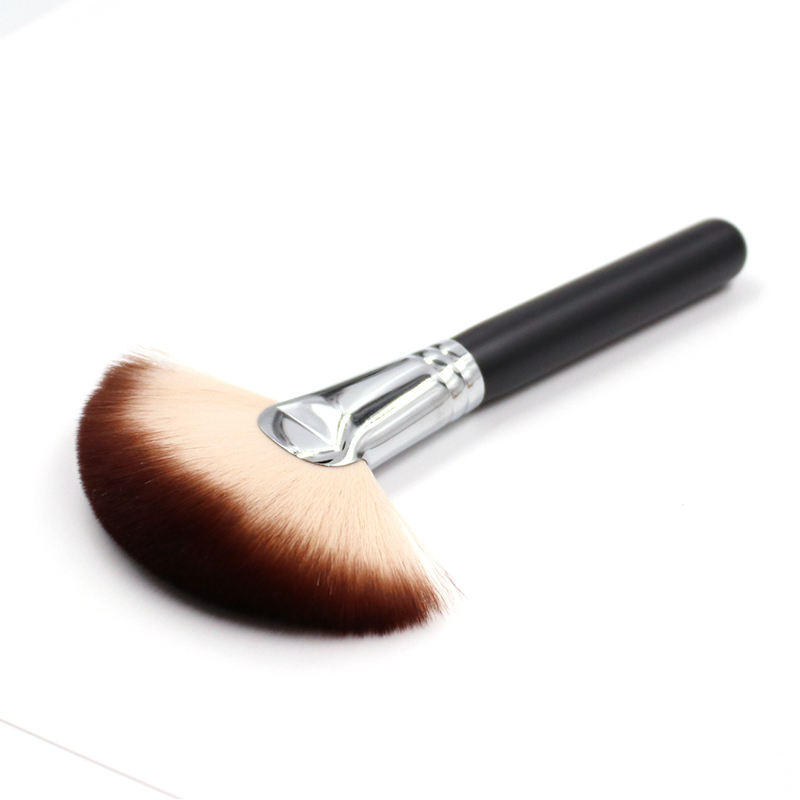 Delxue Cosmetic Fan Brush