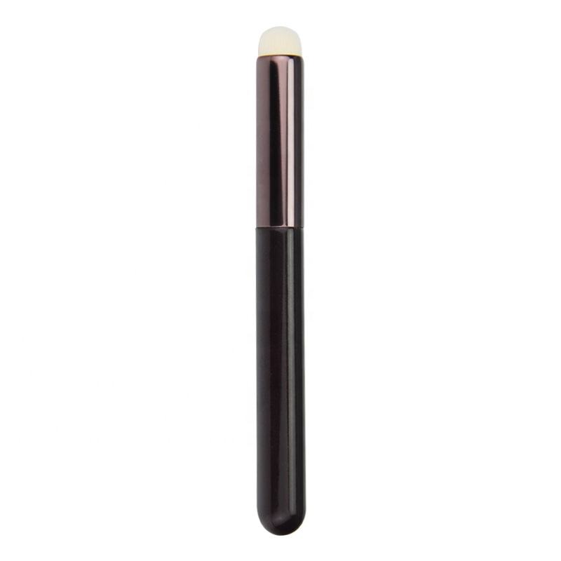 Lip Blending Brush with Lid, Lip Smudge Brush, Spot Concealer Brush, Professional Lip Smudge Brush for Lipstick Gloss Creams