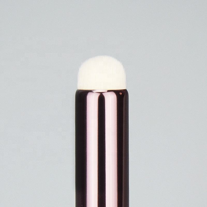 Lip Blending Brush with Lid, Lip Smudge Brush, Spot Concealer Brush, Professional Lip Smudge Brush for Lipstick Gloss Creams