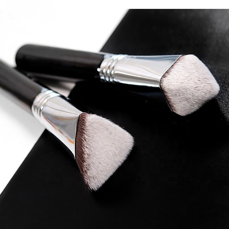 High-End 4D Foundation Brush: Ultra-Soft Bristles, Premium Build, Unique Precision Shape