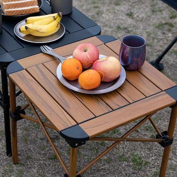 Lightweight Stable Folding Square Table