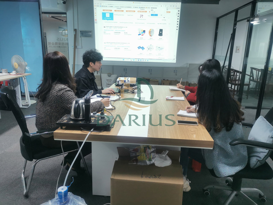 Aprendizagem e treinamento da equipe do departamento de vendas.