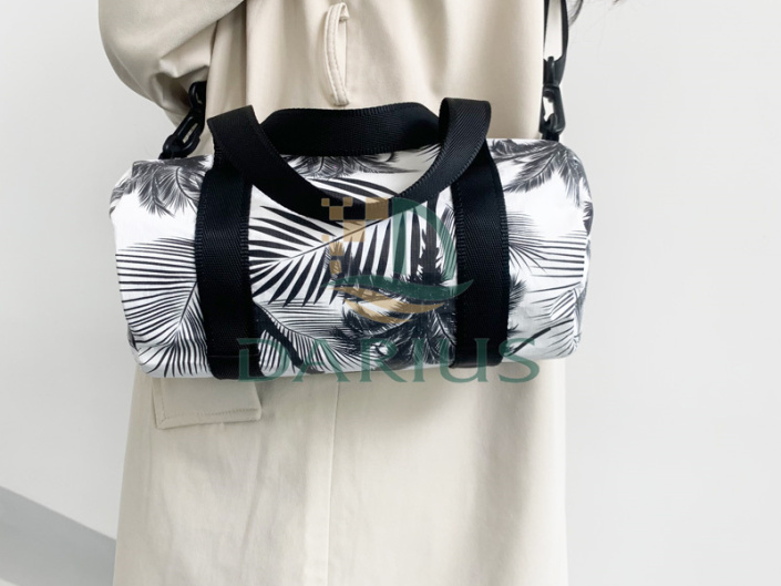 Stijlvolle en milieuvriendelijke wasbare papieren crossbody cilindrische tas