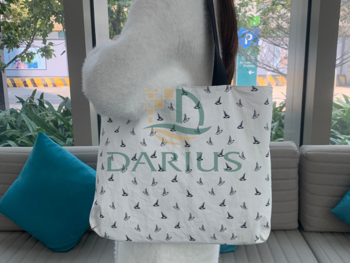 Kuinka valita ja käyttää kaksipuolisia ostoskasseja