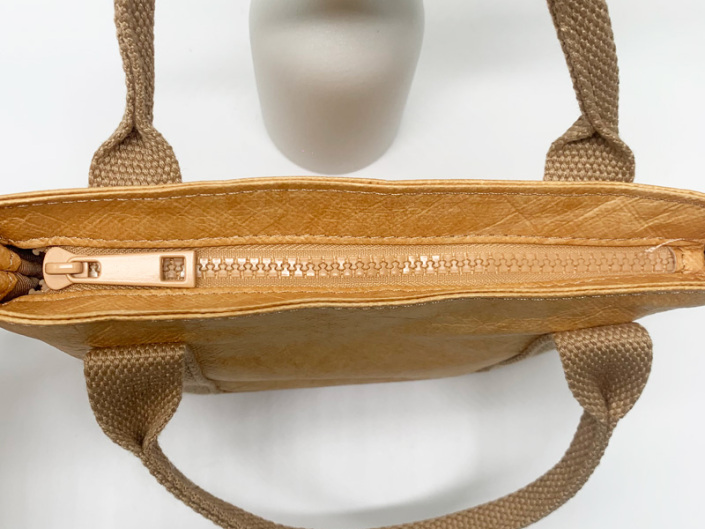 Kuitukankaiden Tyvek Paper Mini Crossbody -laukkujen ja -laukkujen ominaisuudet