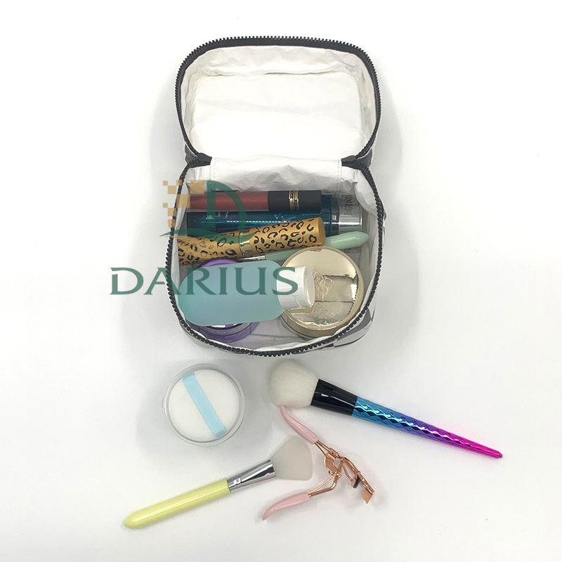 Tyvek Makeup Case with Handle