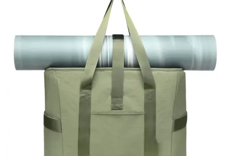 Le sac fourre-tout en toile léger et ultime pour tapis de yoga avec poche pour tapis