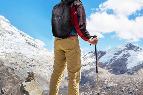 L'essentiel du quotidien : un petit sac à dos noir léger que vous voudrez emporter partout