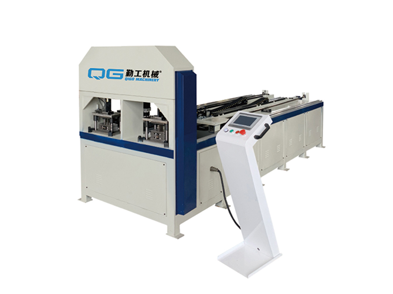 Hydraulic CNC Punching Machine