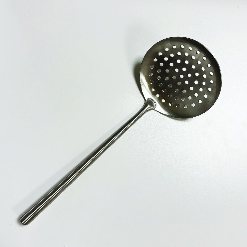 The production process of a metal colander