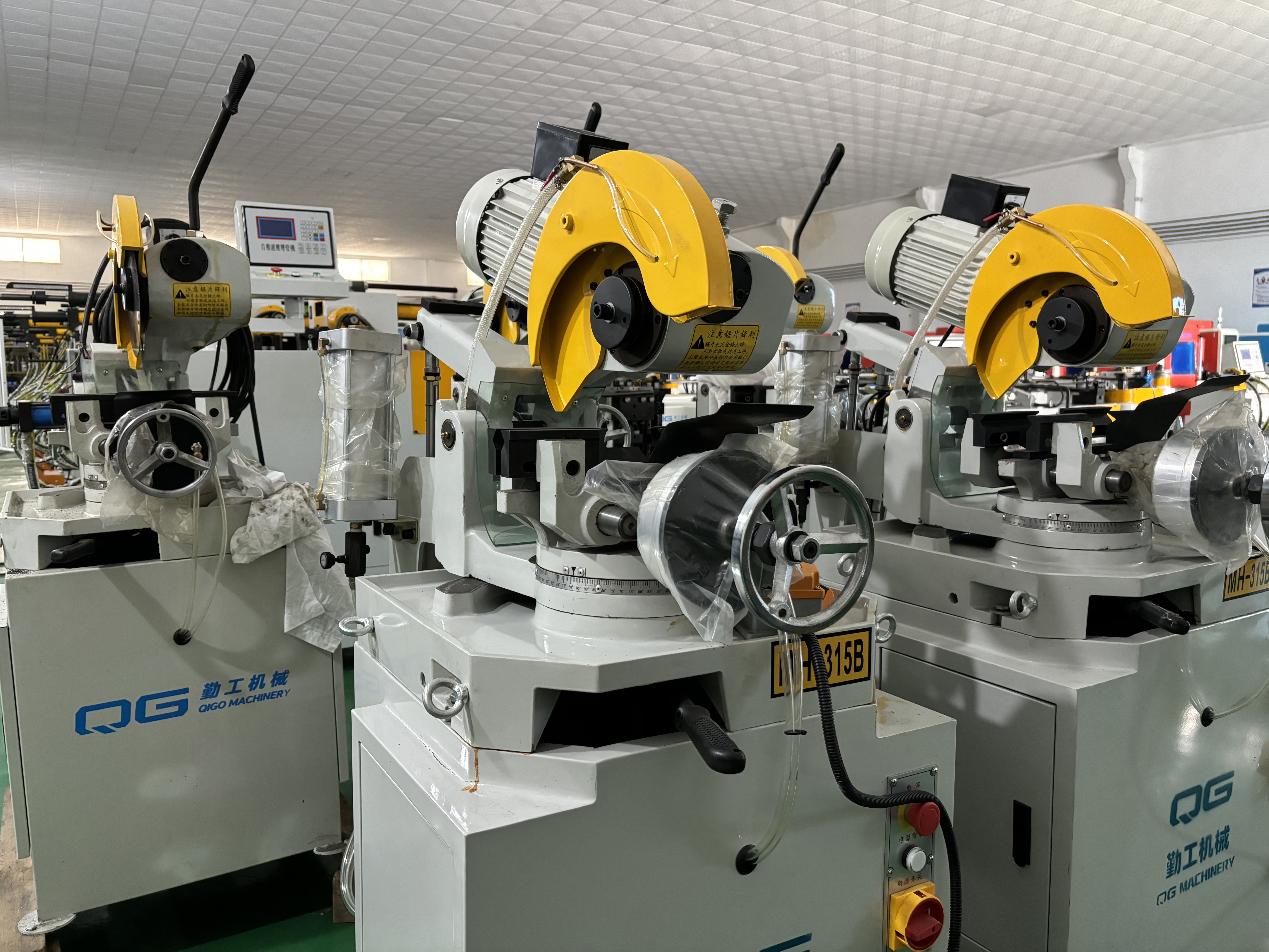 manual pipe cutting machine