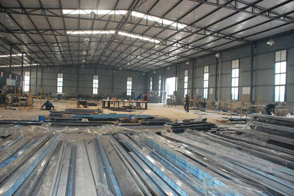 laser pipe cutting machine