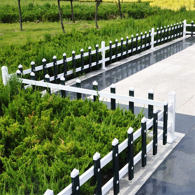 The production process of metal lawn guardrails The production process of metal lawn guardrails