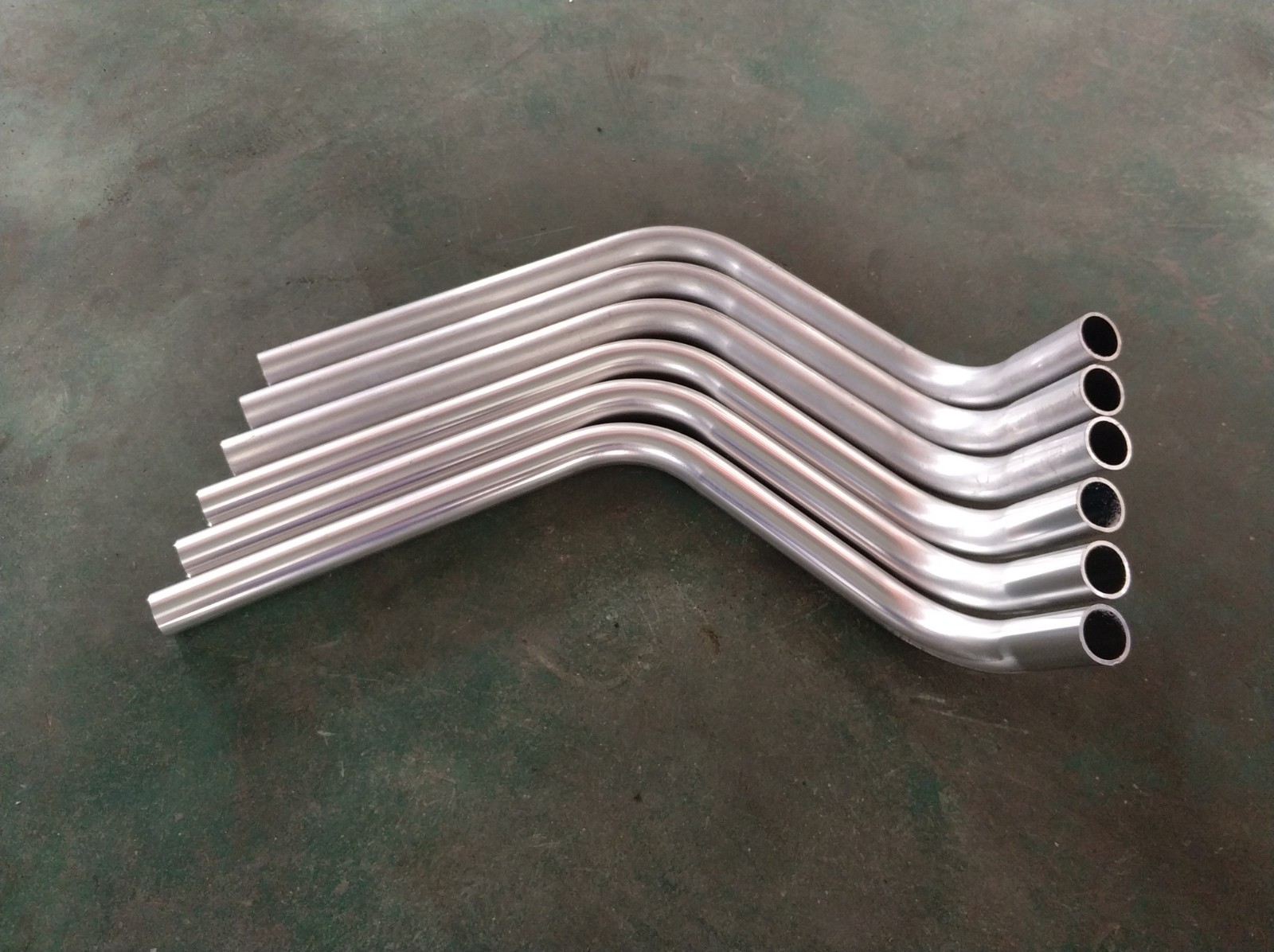 pipe bending machine