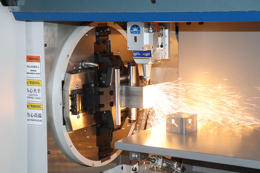 laser pipe cutting machine