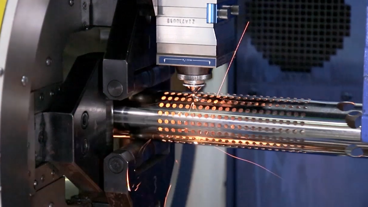 laser pipe cutting machine