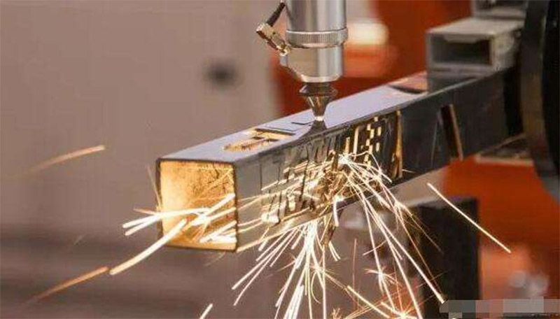 laser pipe cutting machine