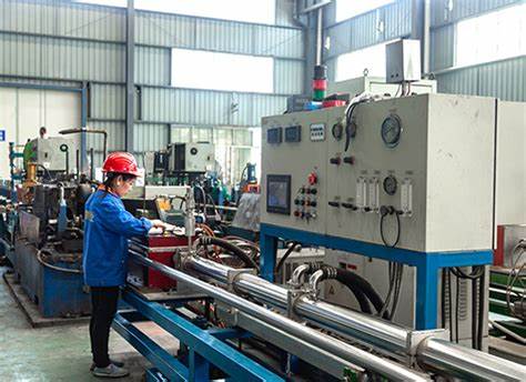 laser pipe cutting machine