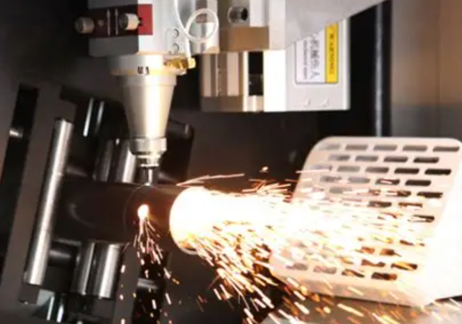 laser pipe cutting machine