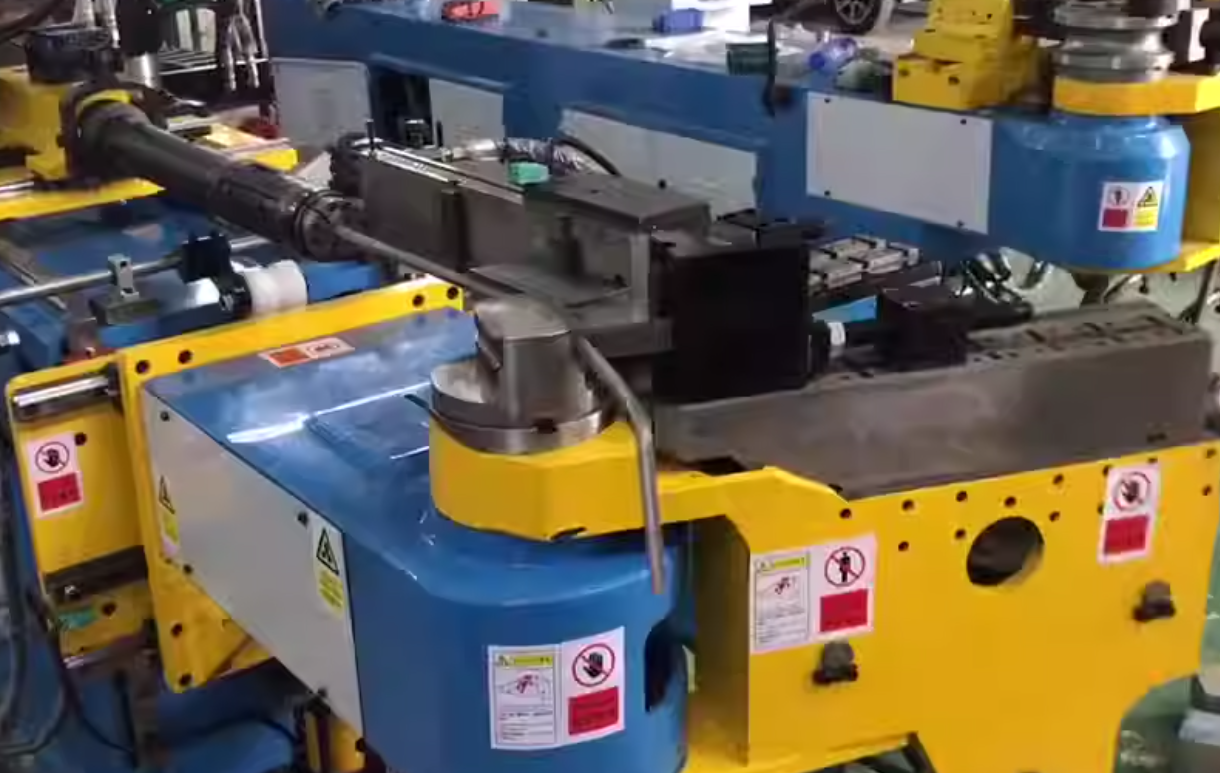 pipe bending machine