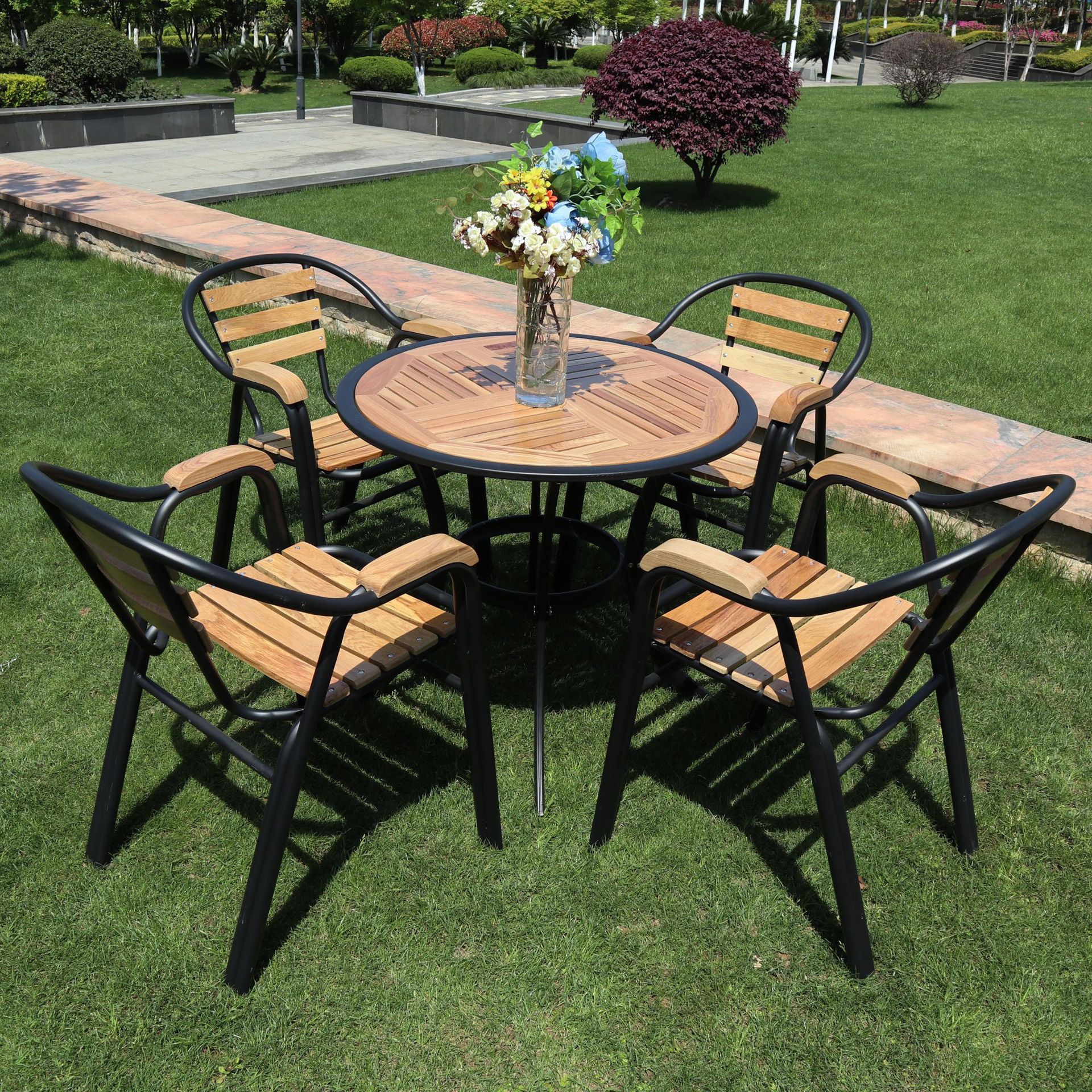 Crafting Modern Comfort: The Role of Automation in Garden Patio Furniture Manufacturing