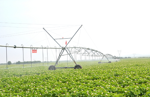 Application of center pivot irrigation system