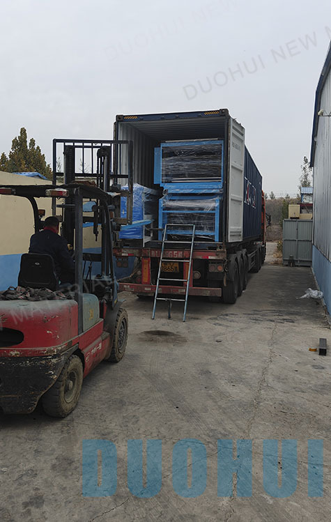 Pakistan customer cooling pad production line 1100 type Loading and shipping