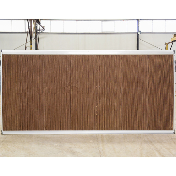 Evaporative cooling pad