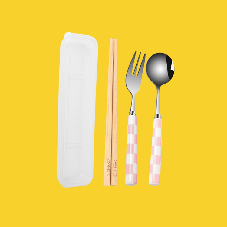 Three piece stainless steel cutlery set