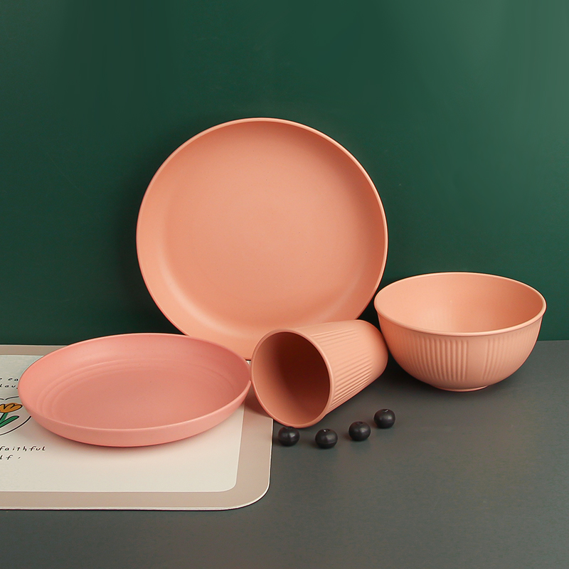 4 Pcs Eco-Friendly Reusable Tableware Set BPA-Free Pink Wheat Straw Biodegradable Dinnerware Sets