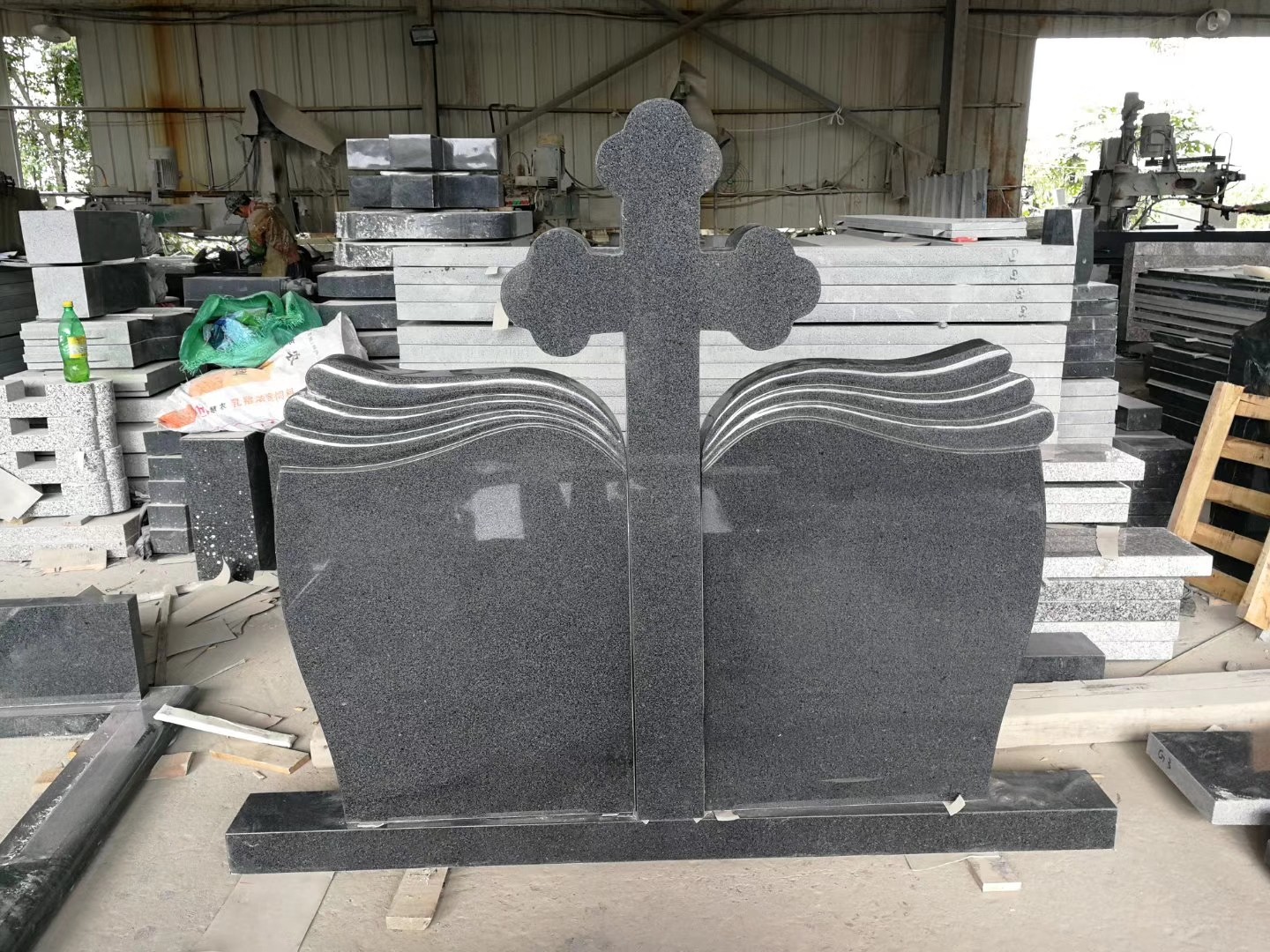 Engraved Gravestone Western Style Double Monument Tombstone
