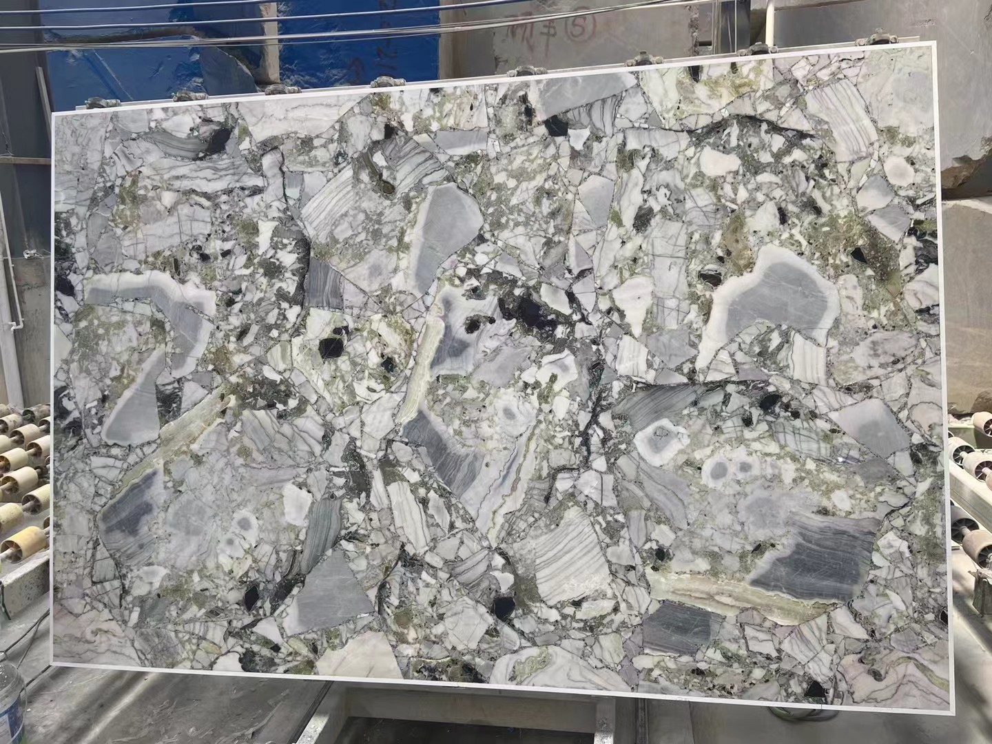 White Beauty Marble-Collage Slabs