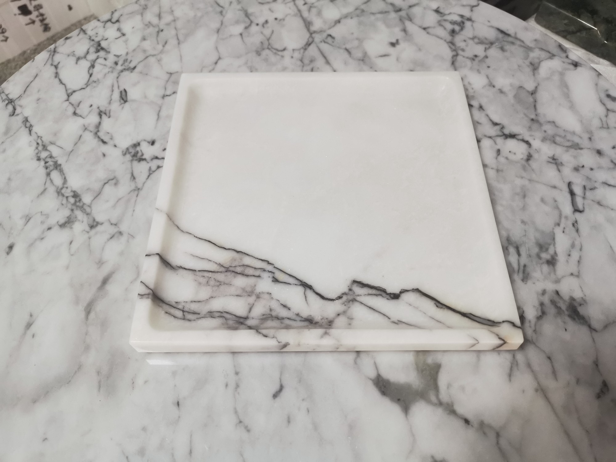 Milas Lilac Marble Plate
