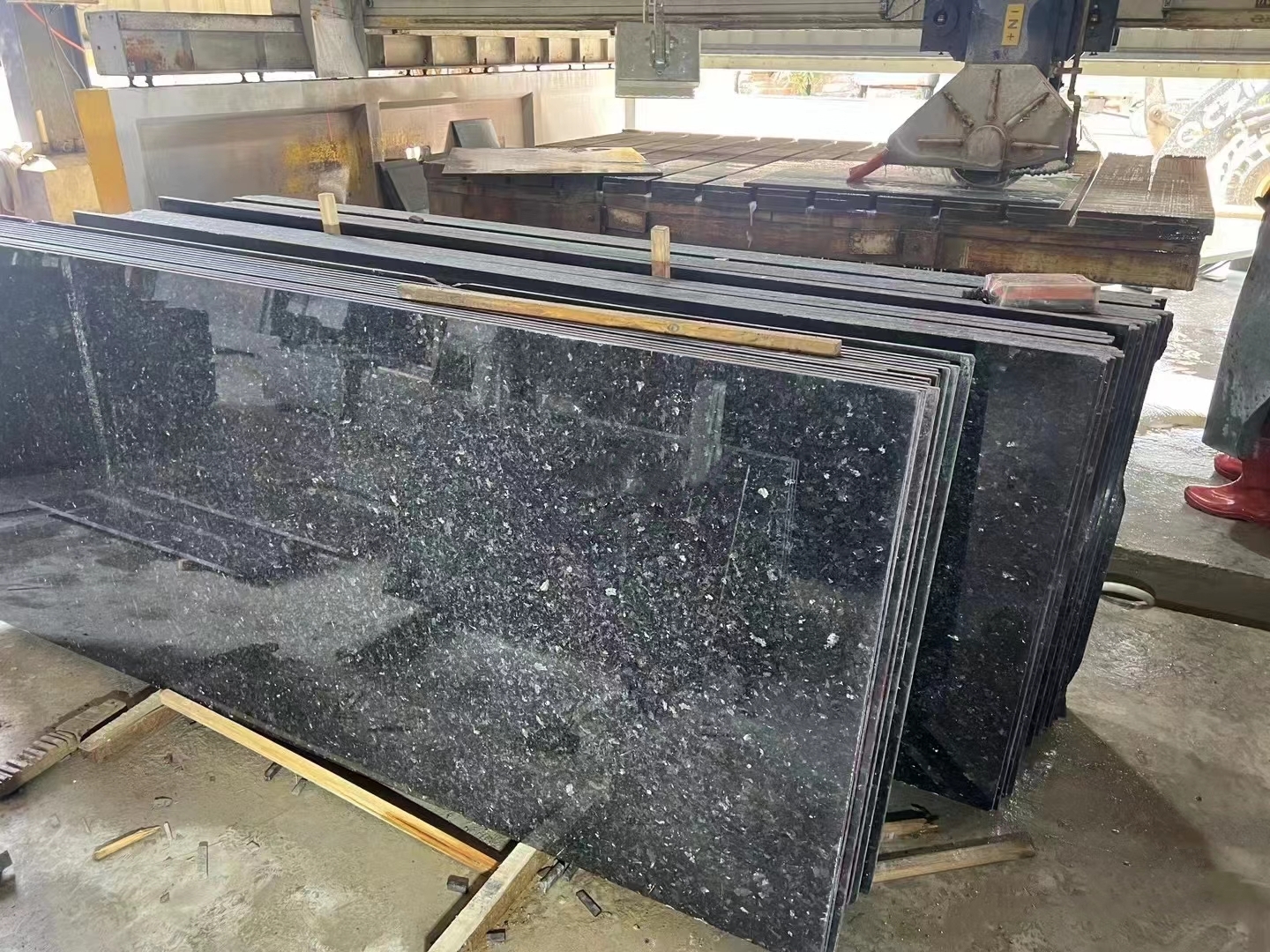 Angola Black Granite-2