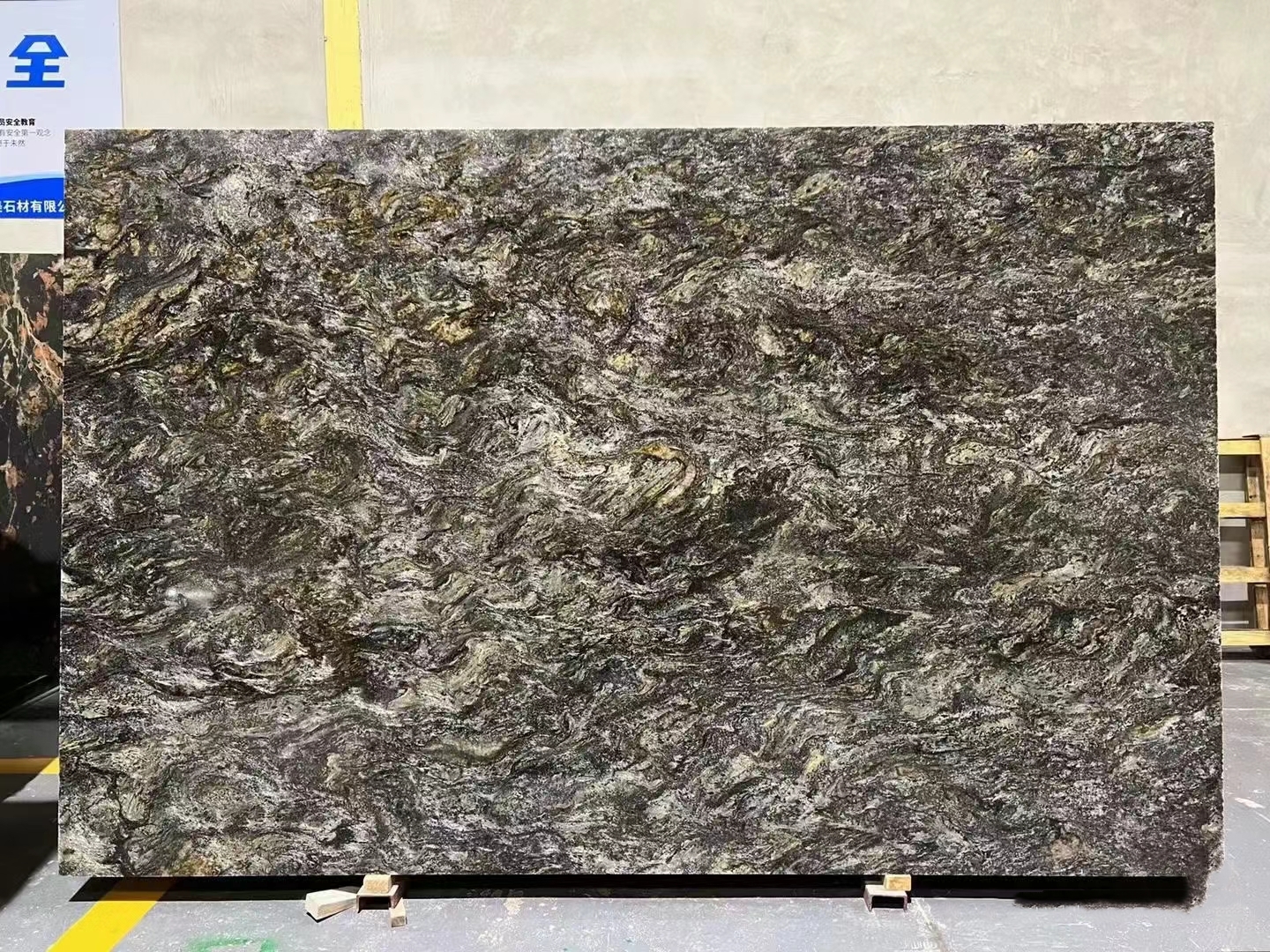 Platinum Diamond Granite Slabs