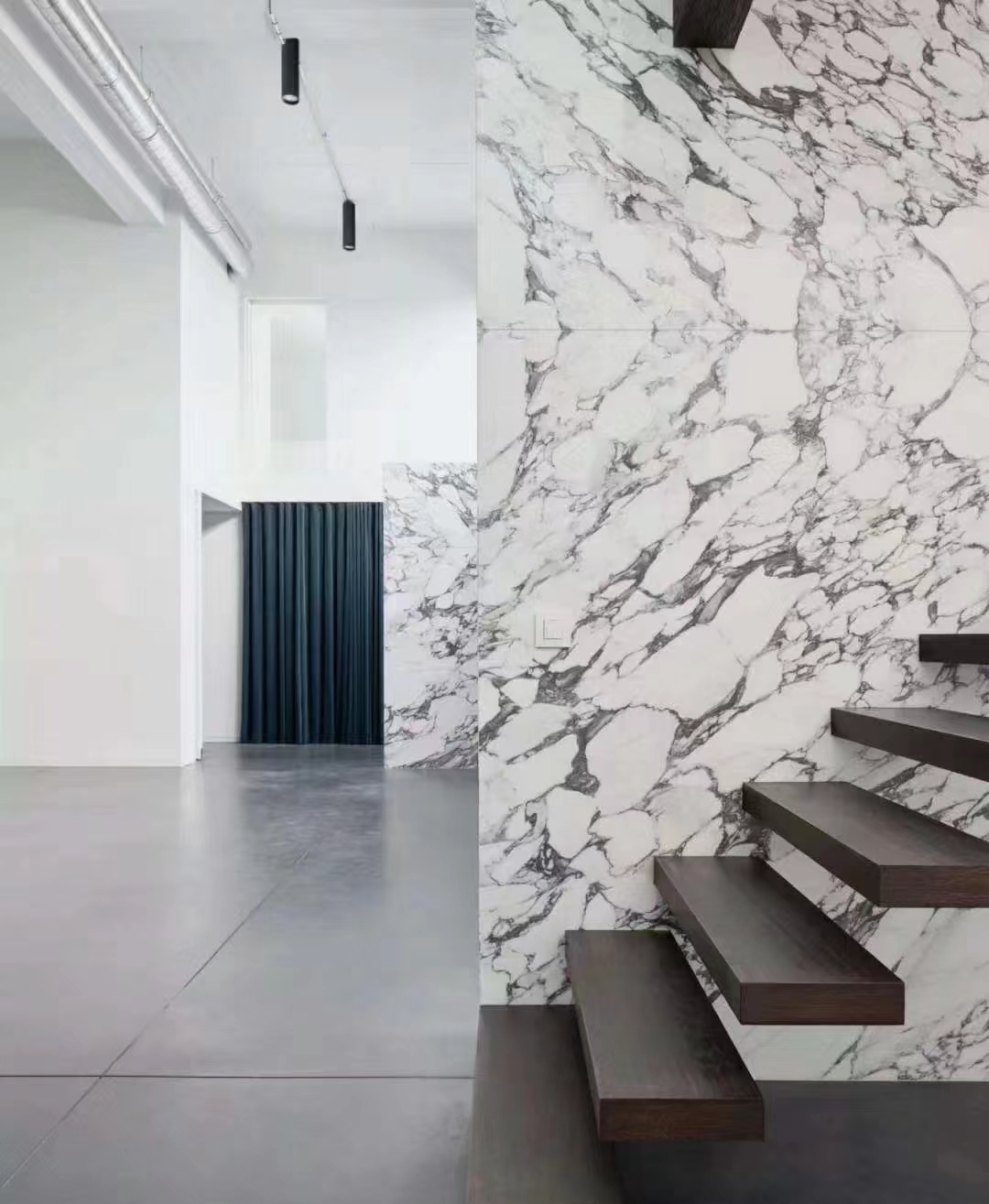 Arabescato White Marble