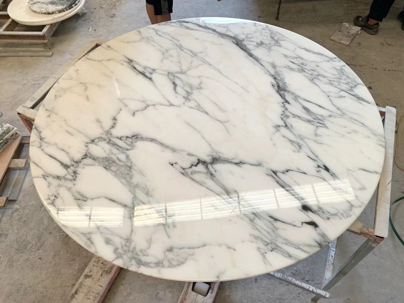 Arabescato Marble Round Table Top