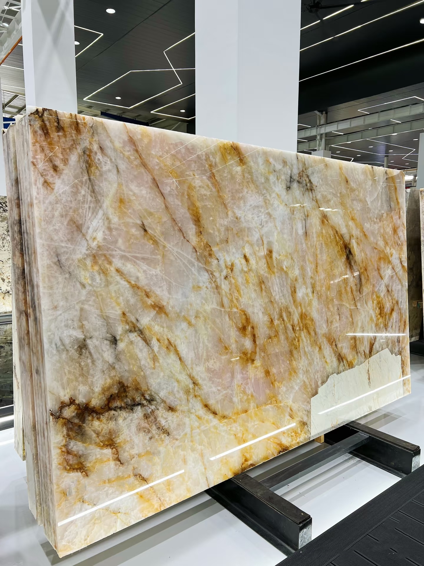 Pink Patagonia Quartzite Slabs For Countertop