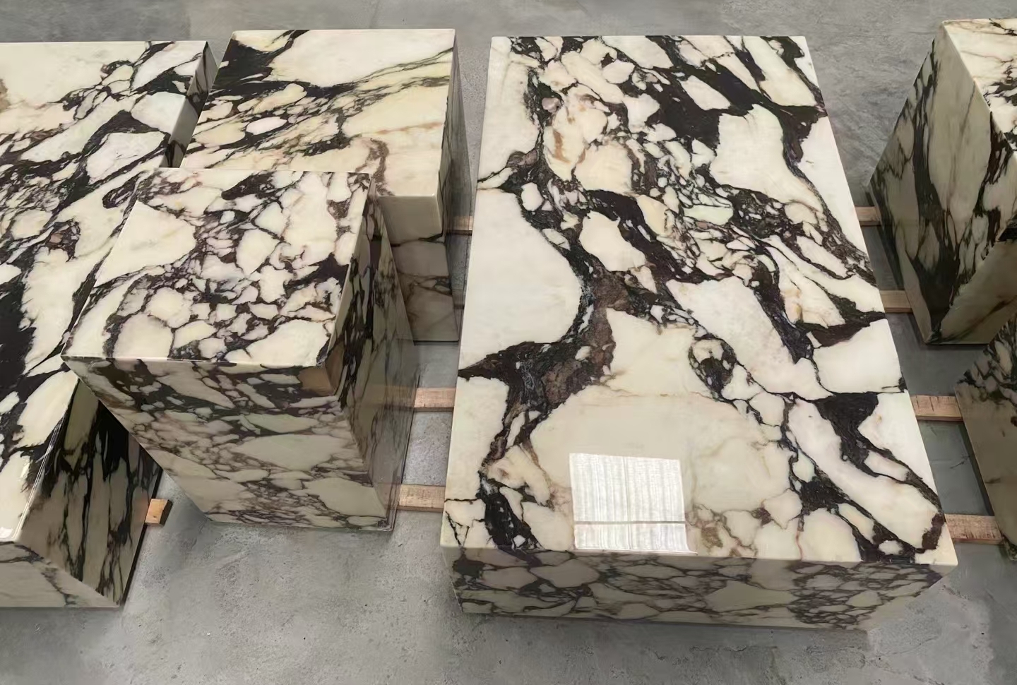 Calacatta Viola Purple Marble Plinth Bulgari Purple Marble Side Table Center Table 13